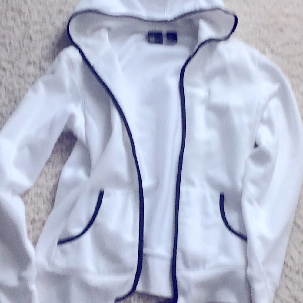Sweat shirt